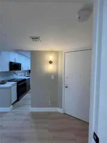 20500 W Country Club Drive Aventura FL 33180