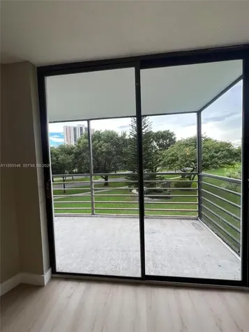 20500 W Country Club Drive Aventura FL 33180