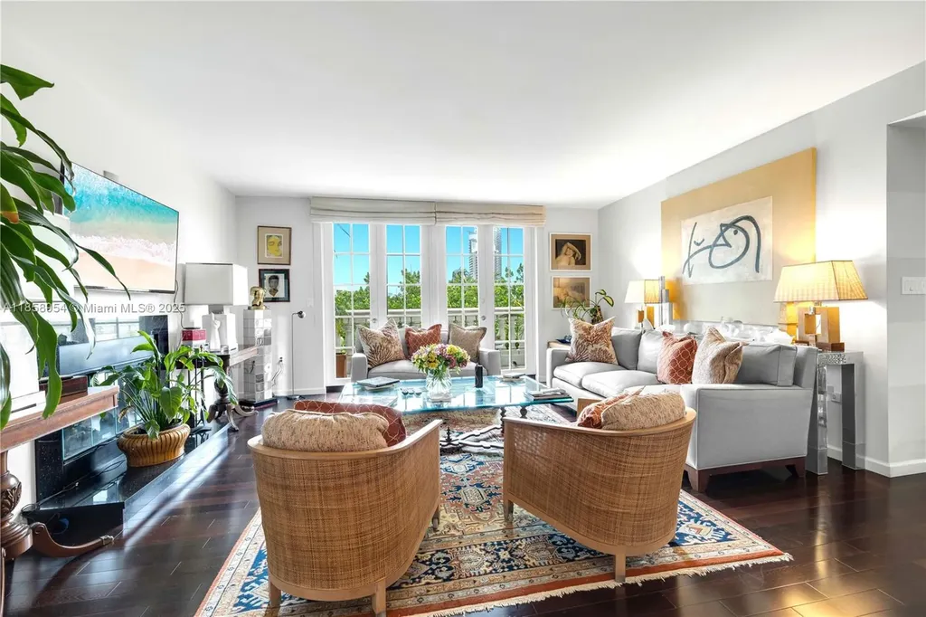243 Meridian Avenue Miami Beach FL 33139