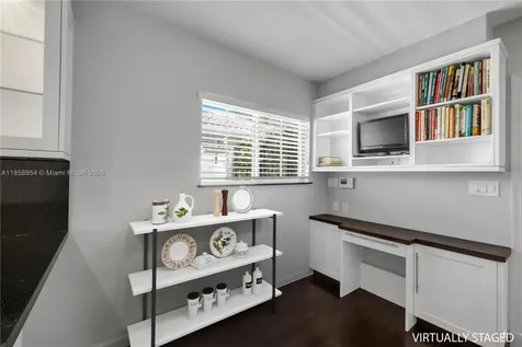 243 Meridian Avenue Miami Beach FL 33139