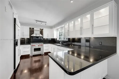 243 Meridian Avenue Miami Beach FL 33139