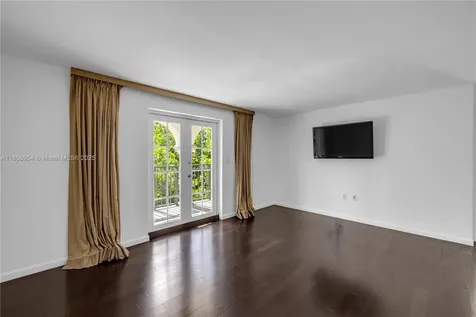 243 Meridian Avenue Miami Beach FL 33139
