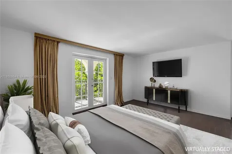 243 Meridian Avenue Miami Beach FL 33139