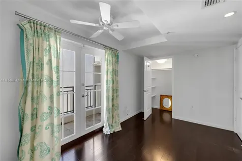 243 Meridian Avenue Miami Beach FL 33139