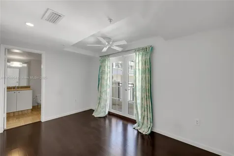 243 Meridian Avenue Miami Beach FL 33139
