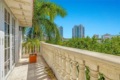 243 Meridian Avenue Miami Beach FL 33139