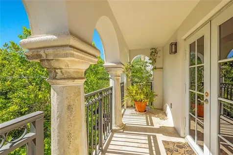 243 Meridian Avenue Miami Beach FL 33139