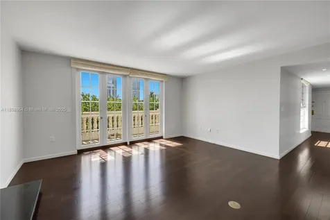 243 Meridian Avenue Miami Beach FL 33139