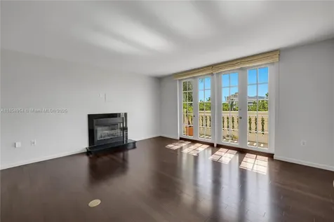 243 Meridian Avenue Miami Beach FL 33139