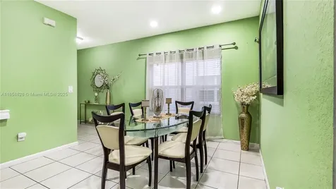 3087 NW 30th Place Oakland Park FL 33311