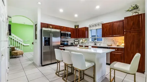 3087 NW 30th Place Oakland Park FL 33311