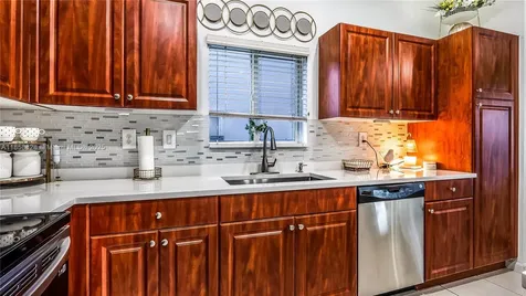 3087 NW 30th Place Oakland Park FL 33311