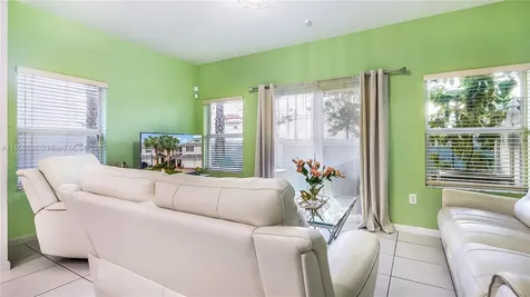 3087 NW 30th Place Oakland Park FL 33311