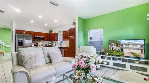 3087 NW 30th Place Oakland Park FL 33311