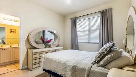 3087 NW 30th Place Oakland Park FL 33311