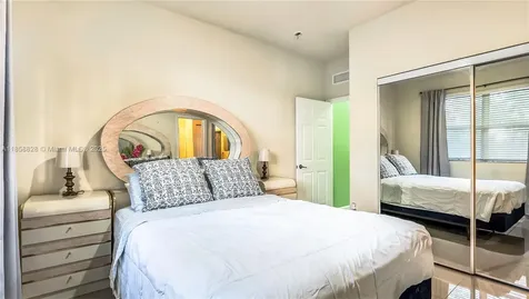 3087 NW 30th Place Oakland Park FL 33311