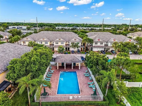 3087 NW 30th Place Oakland Park FL 33311