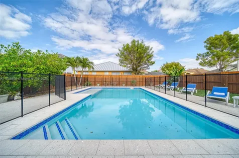 16403 SW 79th Lane Miami FL 33193