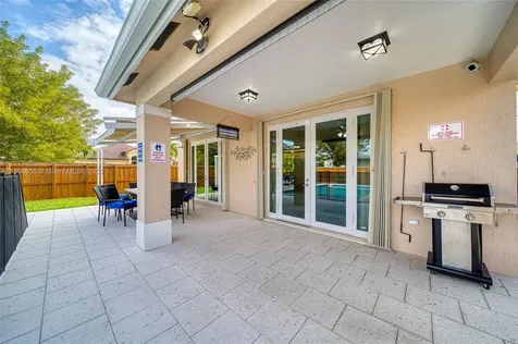 16403 SW 79th Lane Miami FL 33193