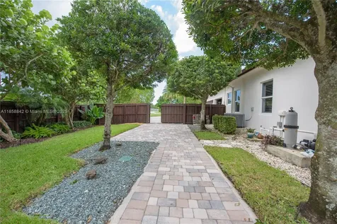 27410 SW 172nd Avenue Homestead FL 33031