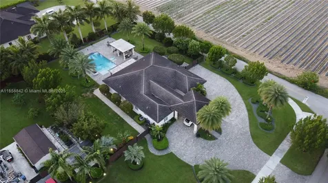 27410 SW 172nd Avenue Homestead FL 33031