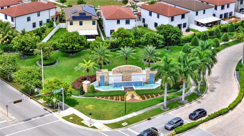 10480 W 33rd Lane Hialeah FL 33018