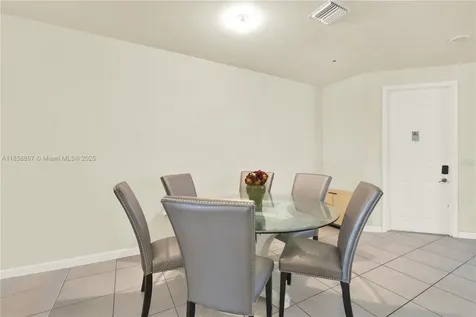 10480 W 33rd Lane Hialeah FL 33018