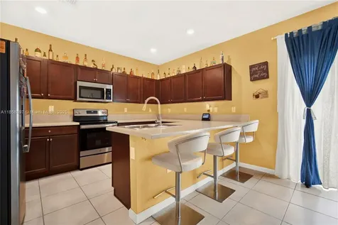 10480 W 33rd Lane Hialeah FL 33018