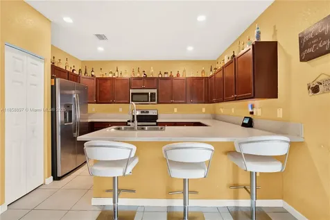 10480 W 33rd Lane Hialeah FL 33018