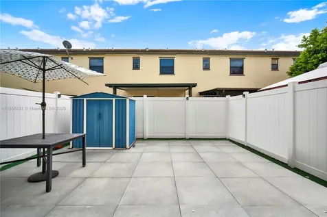 10480 W 33rd Lane Hialeah FL 33018