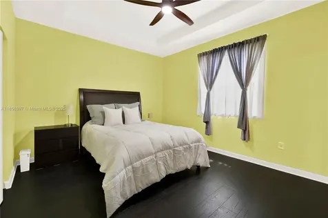 10480 W 33rd Lane Hialeah FL 33018