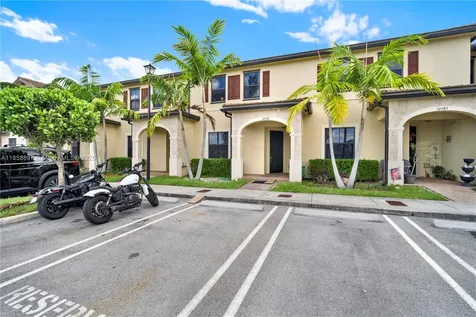 10480 W 33rd Lane Hialeah FL 33018
