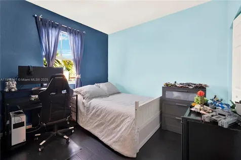 10480 W 33rd Lane Hialeah FL 33018