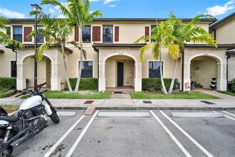 10480 W 33rd Lane Hialeah FL 33018