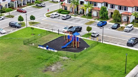 10480 W 33rd Lane Hialeah FL 33018