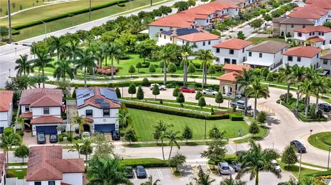 10480 W 33rd Lane Hialeah FL 33018