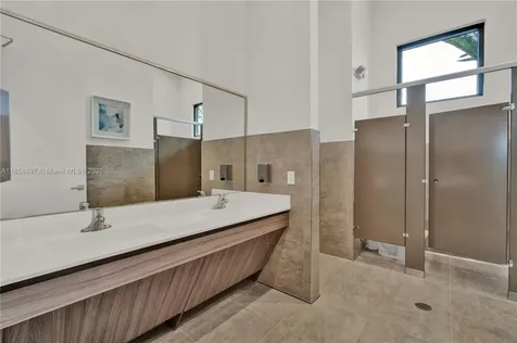 10480 W 33rd Lane Hialeah FL 33018