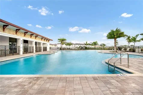 10480 W 33rd Lane Hialeah FL 33018