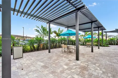 10480 W 33rd Lane Hialeah FL 33018