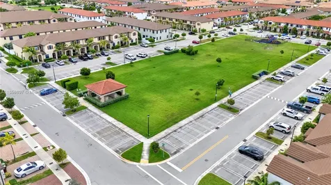 10480 W 33rd Lane Hialeah FL 33018