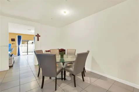 10480 W 33rd Lane Hialeah FL 33018