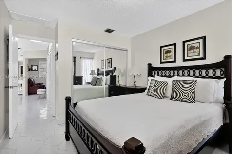 6570 W 2nd Court Hialeah FL 33012