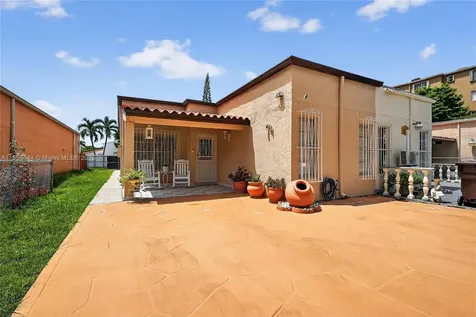 6570 W 2nd Court Hialeah FL 33012