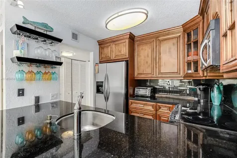 345 Ocean Drive Miami Beach FL 33139