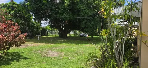 521 E 33rd Street Hialeah FL 33013