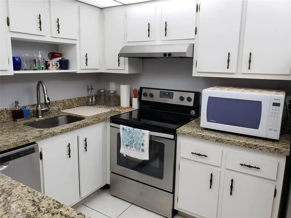 4160 Inverrary Drive Lauderhill FL 33319