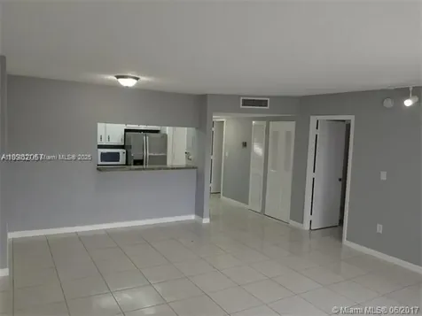 4160 Inverrary Drive Lauderhill FL 33319