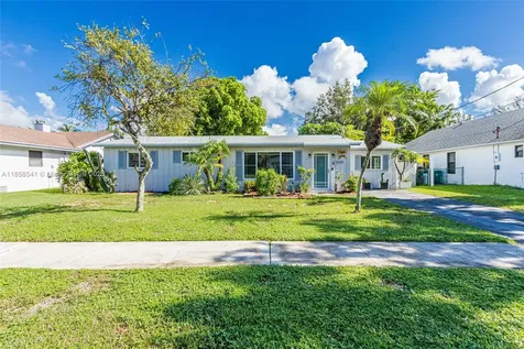 12421 SW 1st Court Plantation FL 33325