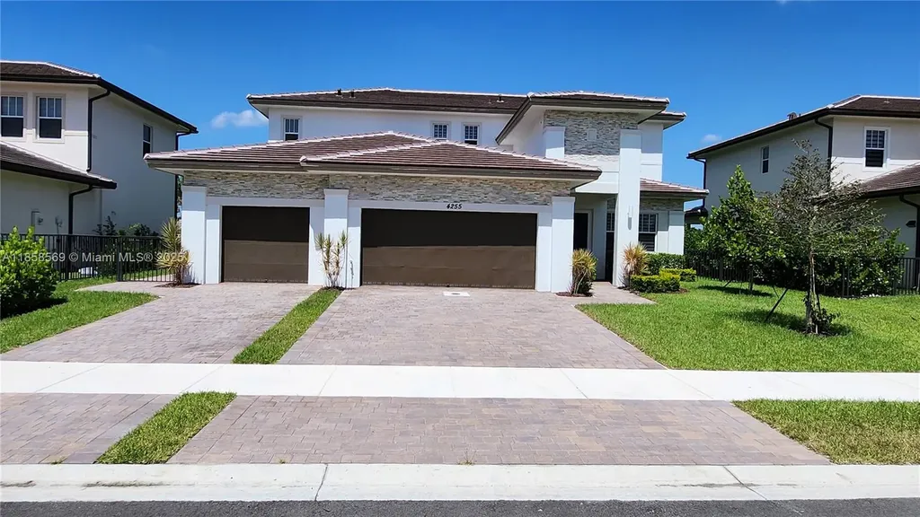 4255 SW 123rd Terrace Davie FL 33330