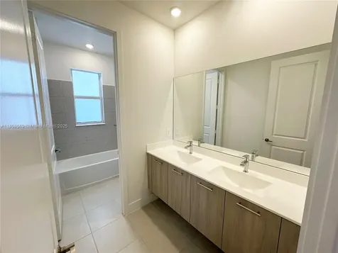 4255 SW 123rd Terrace Davie FL 33330